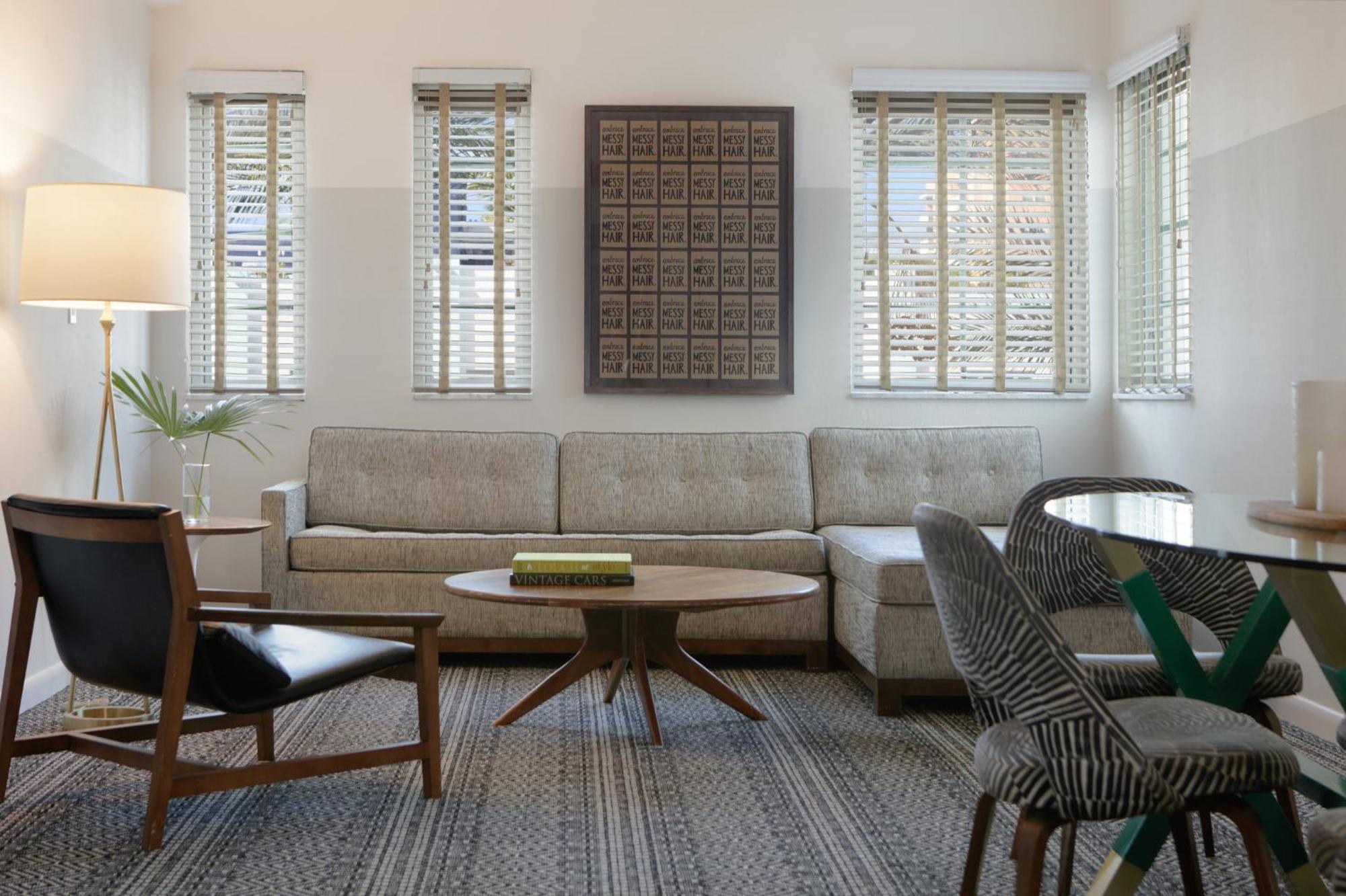Kimpton Surfcomber Hotel By Ihg Miami Beach Bagian luar foto