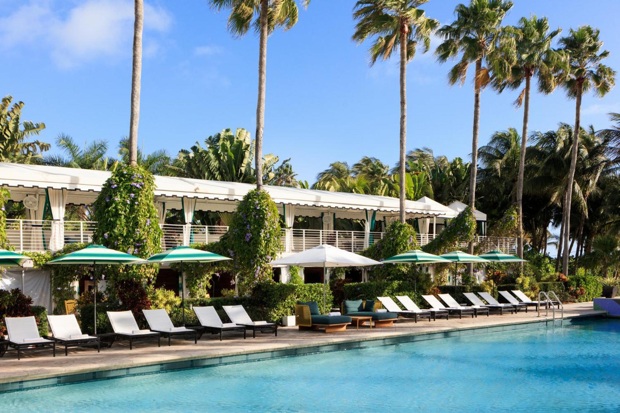 Kimpton Surfcomber Hotel By Ihg Miami Beach Bagian luar foto