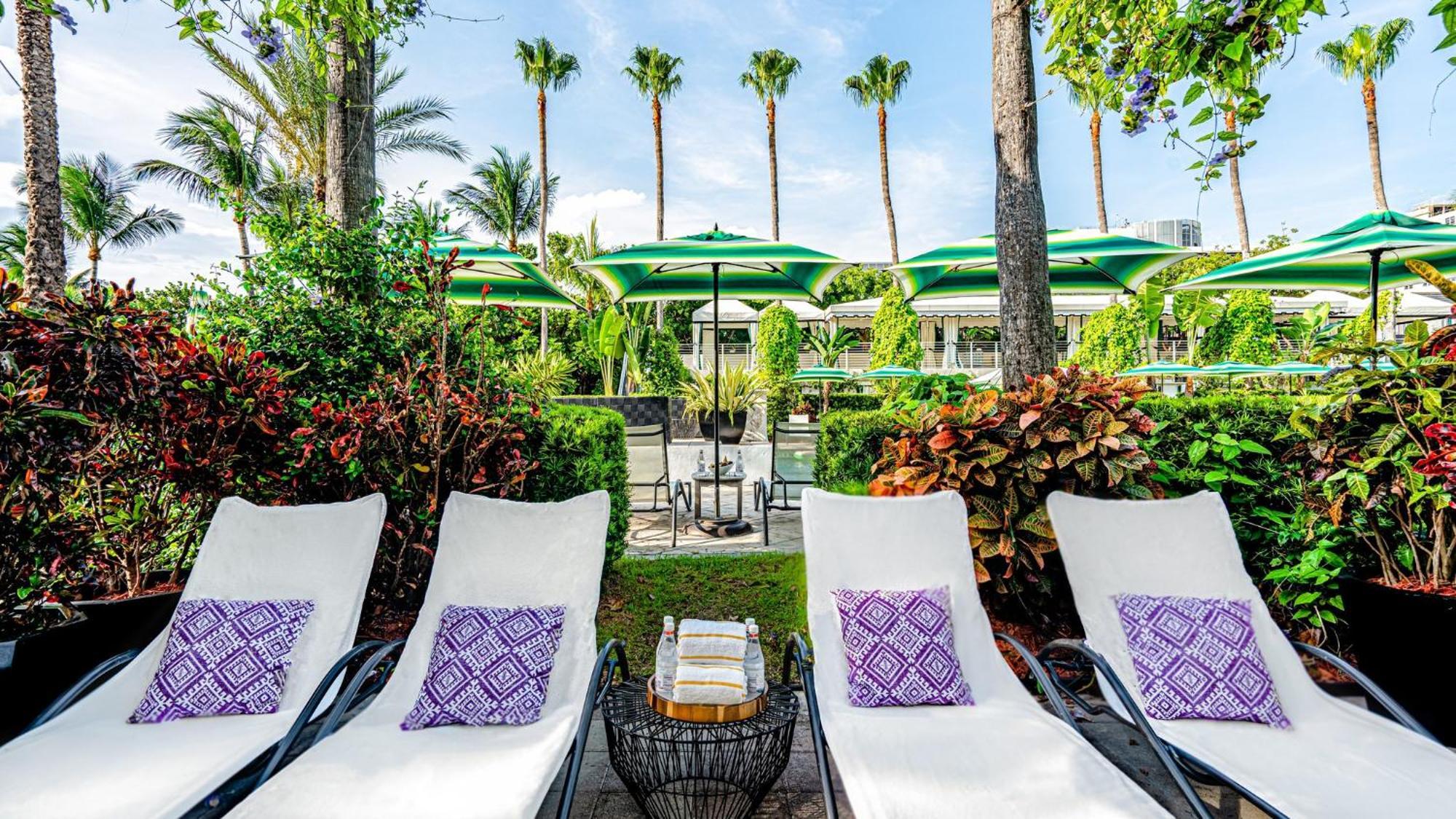 Kimpton Surfcomber Hotel By Ihg Miami Beach Bagian luar foto
