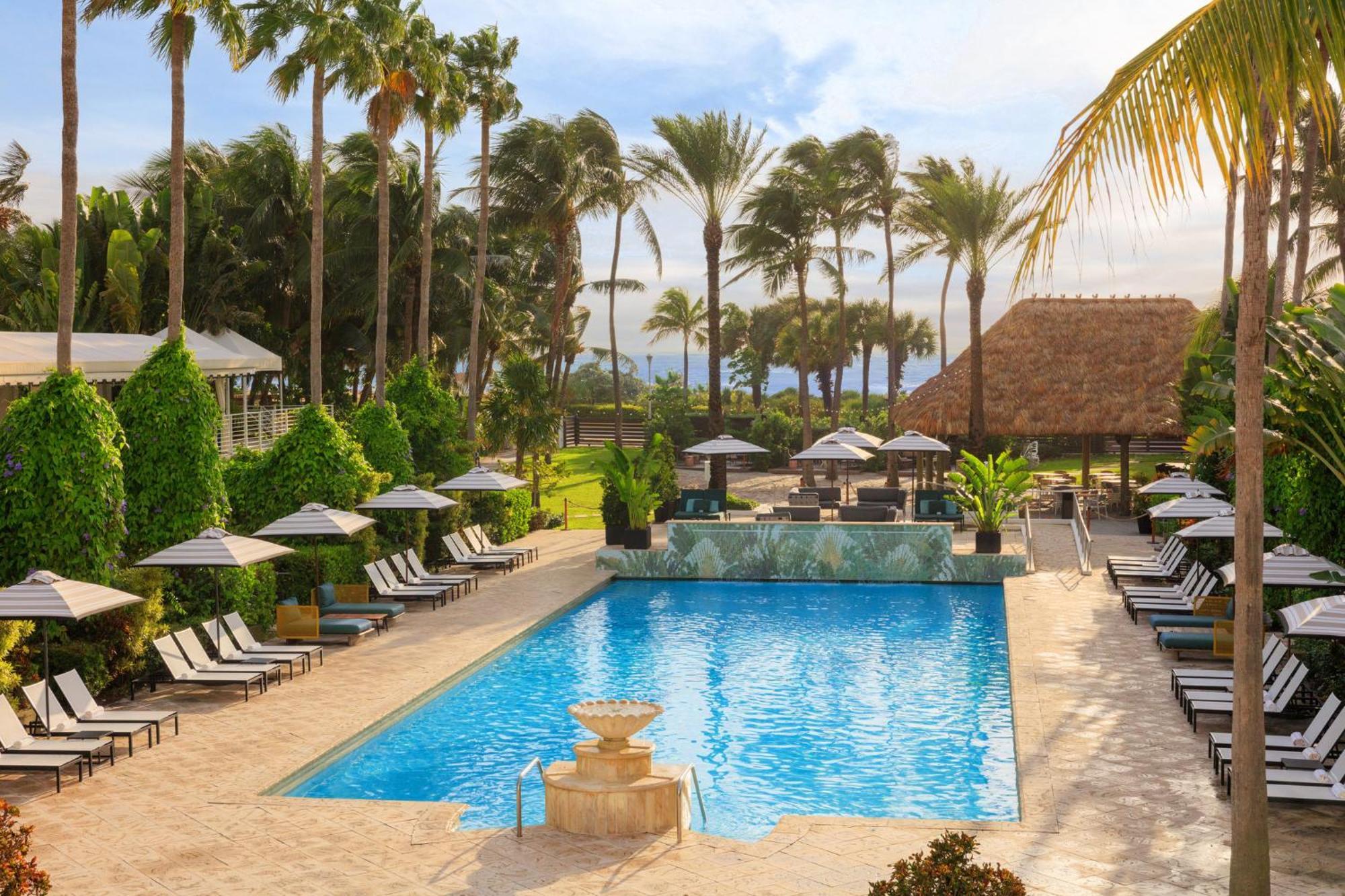 Kimpton Surfcomber Hotel By Ihg Miami Beach Bagian luar foto