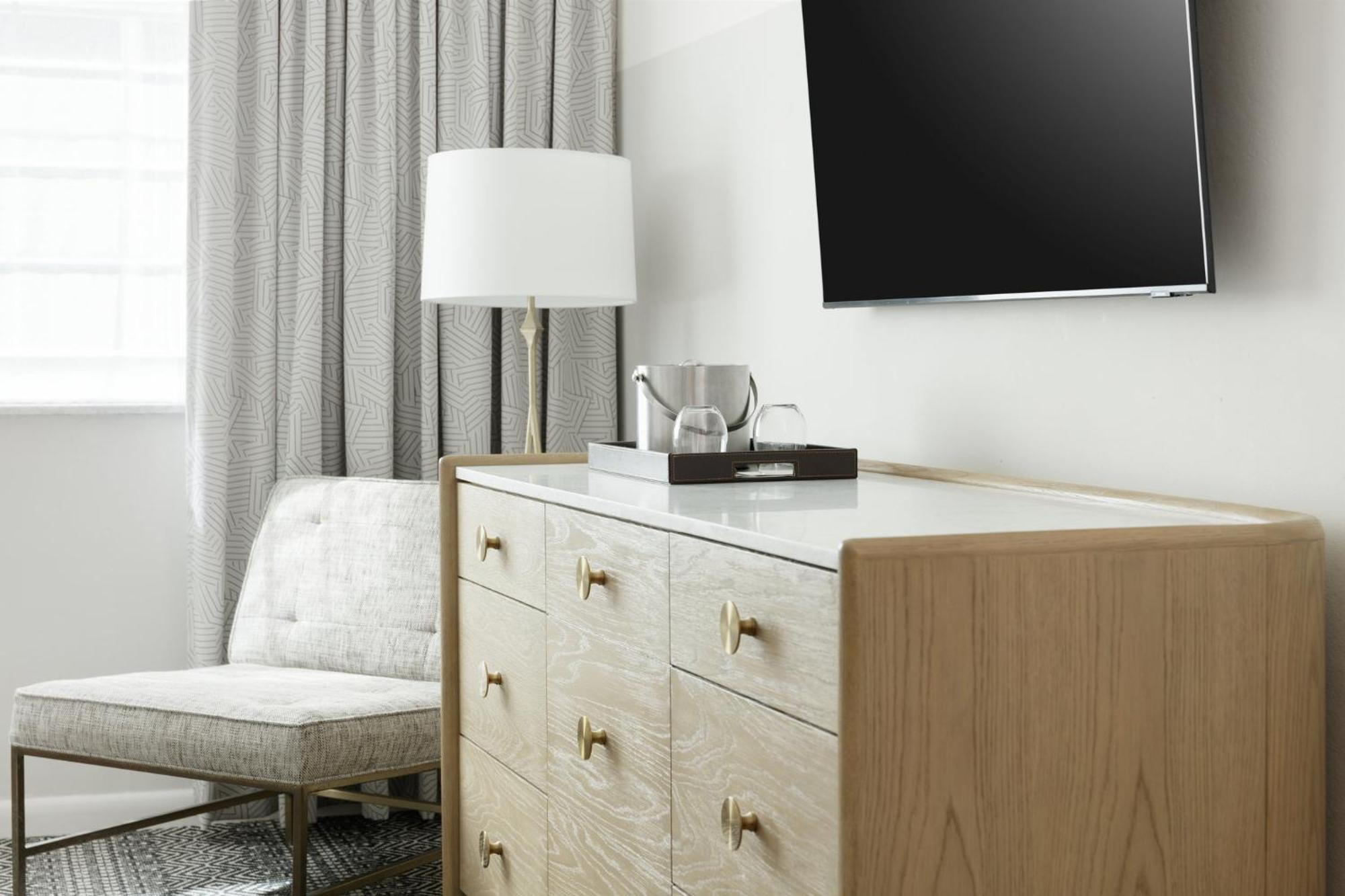 Kimpton Surfcomber Hotel By Ihg Miami Beach Bagian luar foto