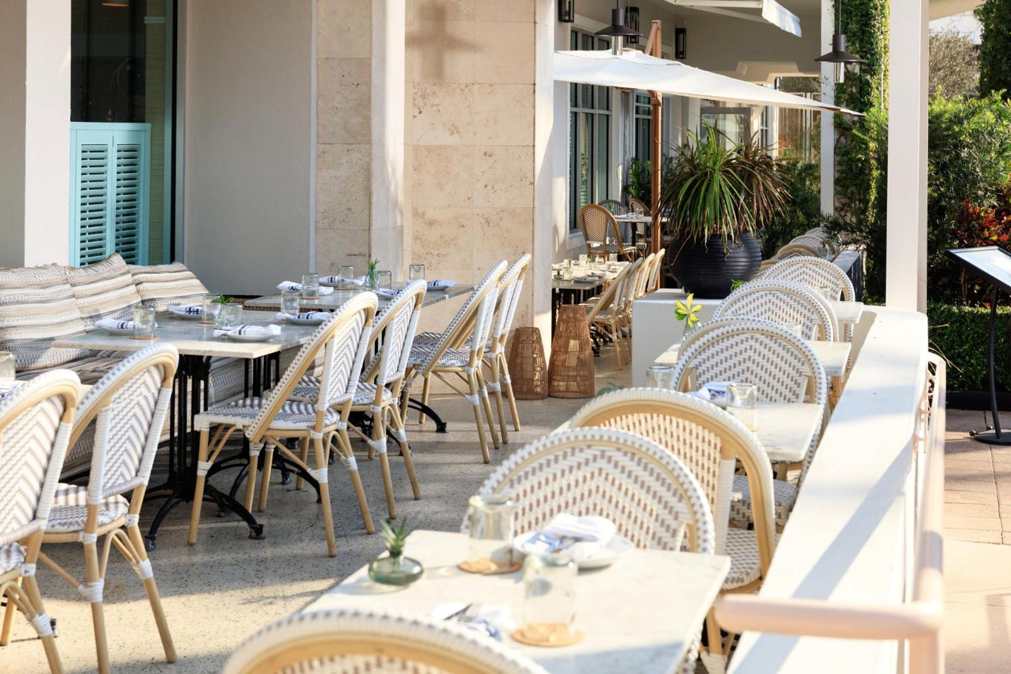 Kimpton Surfcomber Hotel By Ihg Miami Beach Bagian luar foto