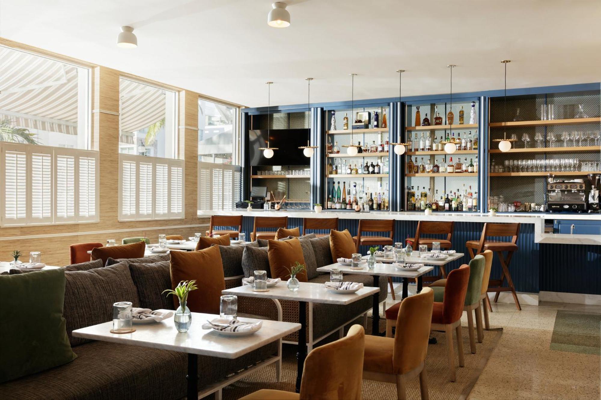 Kimpton Surfcomber Hotel By Ihg Miami Beach Bagian luar foto