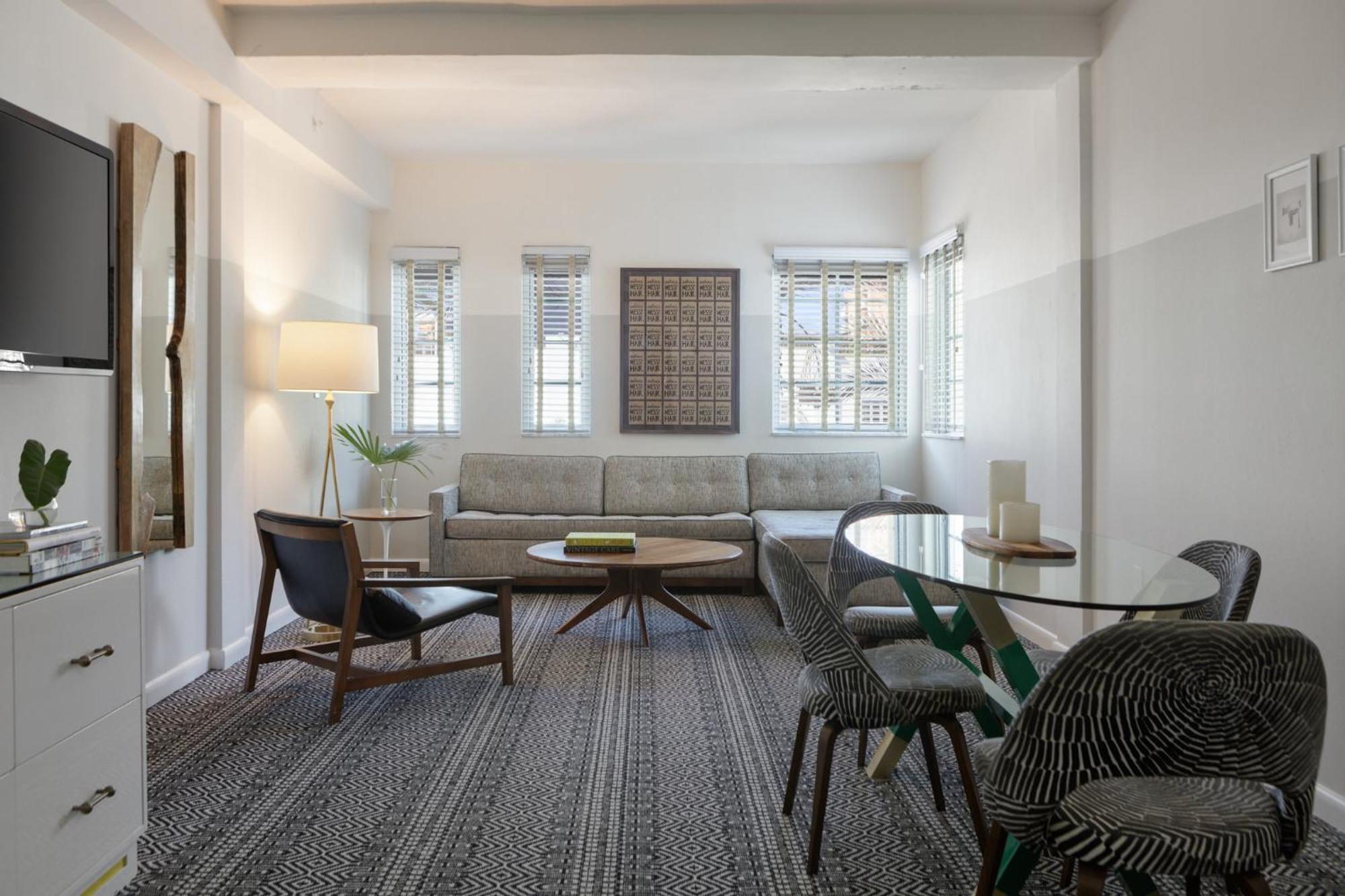 Kimpton Surfcomber Hotel By Ihg Miami Beach Bagian luar foto